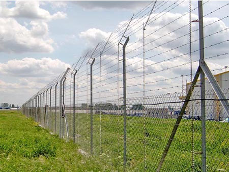 機場、高鐵等公共設(shè)施場所周界防護解決方案
